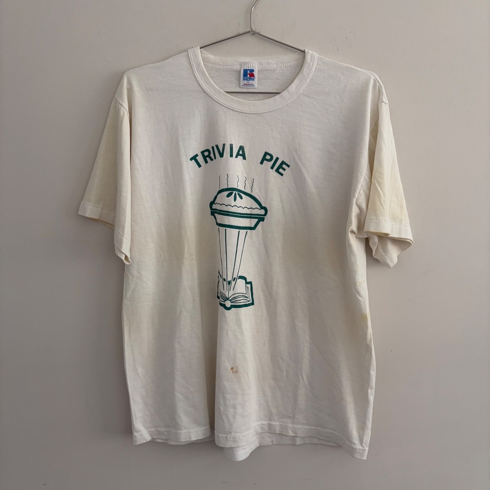 Vintage Russell Athletic Trivia Pie Graphic T-Shirt White Mens Large USA Made